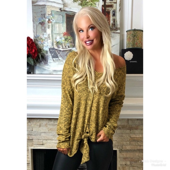 Tops - ❤️LAST 1! Mustard Oversized Tie Front Tunic!